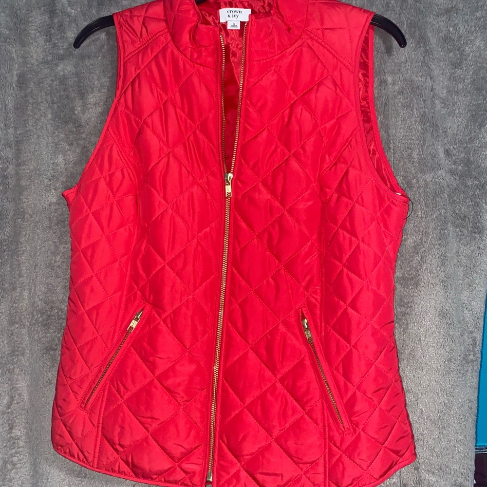 Girls red vest with gold zipper. Size Small (teens).